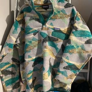 Limited Edition Legend Green Trout Tail Patagonia! Like new!